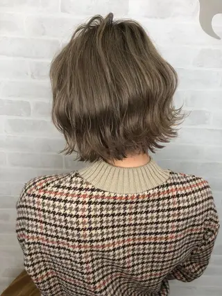カラー 濱川 佳奈のヘアスタイル