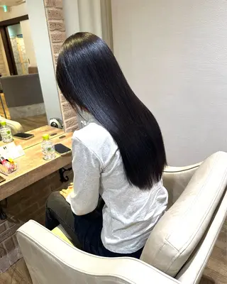 ロング ACRO梅田【アクロ】所属・縮毛矯正とカラーの人 倉友哉のヘアスタイル