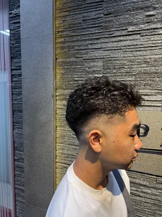 ショート パーマ メンズ ヒロ銀座　プレミアムバーバー目黒店所属・ほり たつみのヘアスタイル