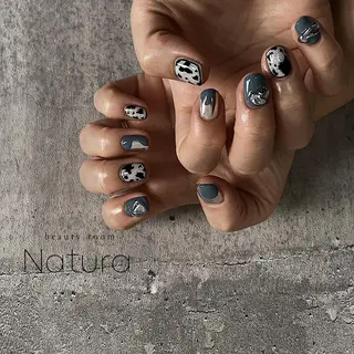 ネイル マツエク・マツパ アイブロウ beautyroom Naturaのネイルデザイン