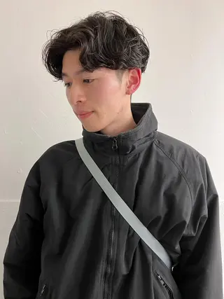 ミディアム パーマ メンズスタイリスト リュウジのヘアスタイル