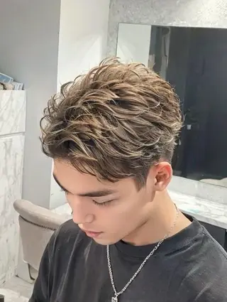 メンズ 🚨メンズ曲がる 縮毛矯正りおん🚨のヘアスタイル