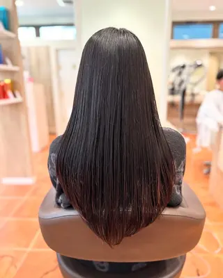 ロング 🍀艶髪.美髪🍀 岡部恒輝のヘアスタイル