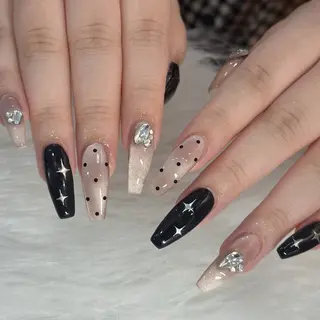 ネイル LAVISH nanamiのネイルデザイン