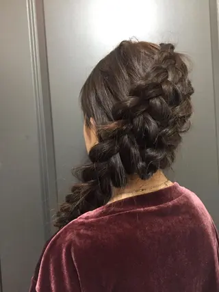 セミロング ヘアアレンジ 髙尾 綺女のマツエク・マツパデザイン