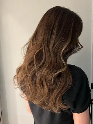 セミロング カラー ヘアアレンジ TACE新宿所属・おさない りくのヘアスタイル