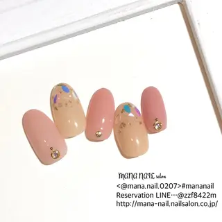 ネイル 廣瀬 真奈美のネイルデザイン