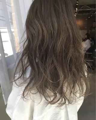 セミロング 岡本 一平のヘアスタイル