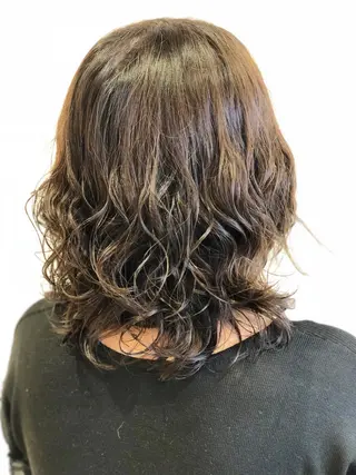 ミディアム パーマ 山本瑞己 （ヤマモトミズキ）のヘアスタイル