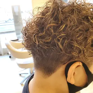 パーマ 浦川 敬太のヘアスタイル