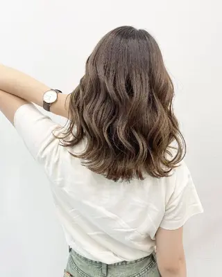 セミロング カラー ✴️Siesta✴️ 透明感ヘアカラーのヘアスタイル