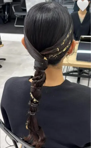 ロング ヘアアレンジ ハイトーンカラー 🦋yuri🦋のヘアスタイル