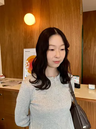 セミロング LOBBY HIMERIのヘアスタイル