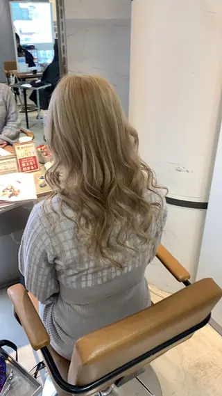 ロング 派手髪支持率No1 Eisukeのヘアスタイル