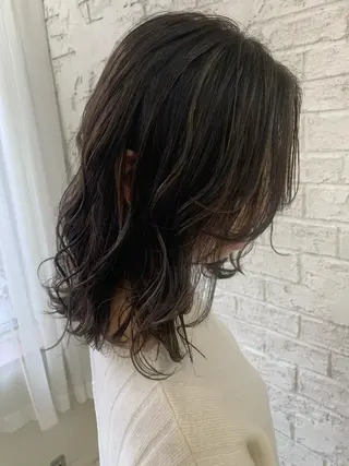 セミロング 🇺🇸ハイライト特 化美容師🇺🇸漆沢のヘアスタイル