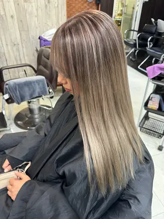 カラー 土屋朱理/ ハイトーンカラーのヘアスタイル