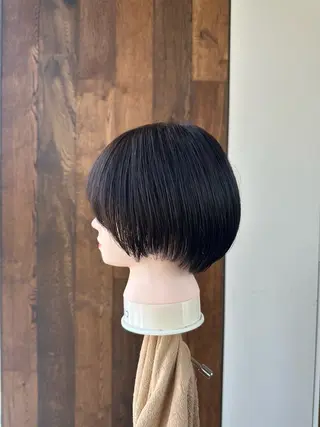 ショート レイヤー/顔周り カット/松岡 祥利のヘアスタイル