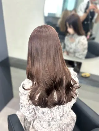 ロング カラー ヘアアレンジ youres hair東新宿店所属・新宿⌇韓国風ヘア ⌇透明感カラーのヘアスタイル