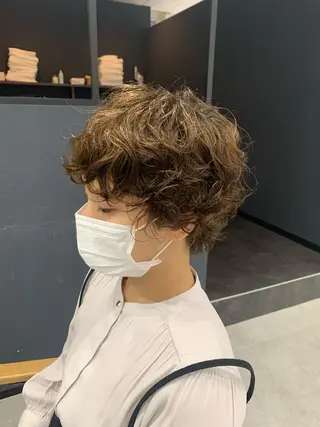 ショート カラー パーマ little 小濱彰太のヘアスタイル