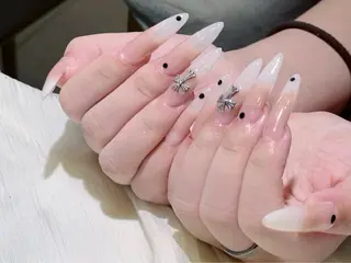 ネイル KARI ネイルサロンのネイルデザイン