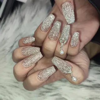 ネイル RUNWAY 　　の眉毛・アイブロウイメージ