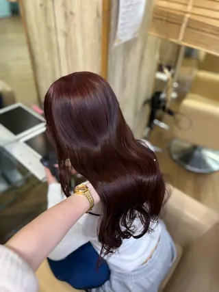 ロング カラー KUREA ｶﾗｰﾓﾃﾞﾙ募集中のヘアスタイル