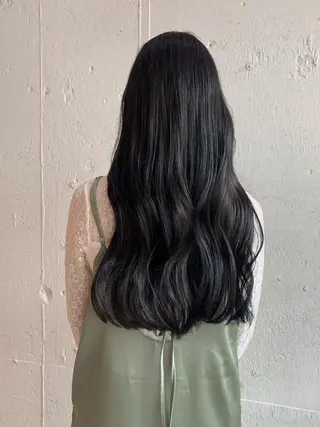 ロング カラー EIGHT 中川原 菜々子のヘアスタイル