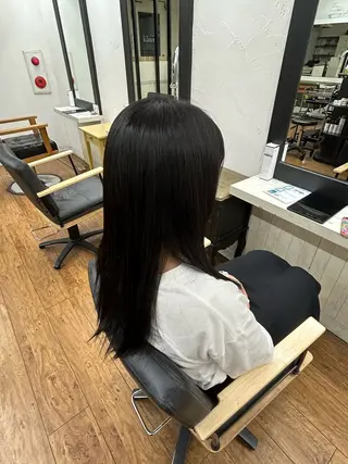 カラー kanon松戸所属・齊藤 礼華のヘアスタイル