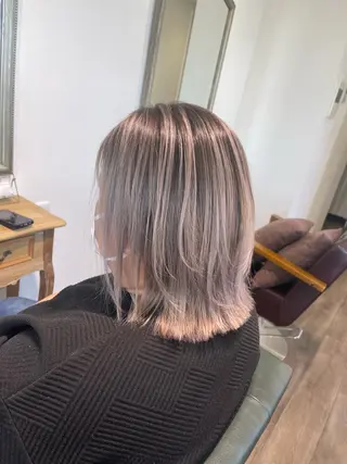 ミディアム カラー Felice Erikaのヘアスタイル