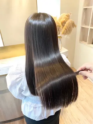 セミロング HIYO RIのヘアスタイル
