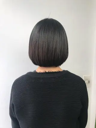 ショート カラー 岩田菜央 《武蔵小杉》のヘアスタイル