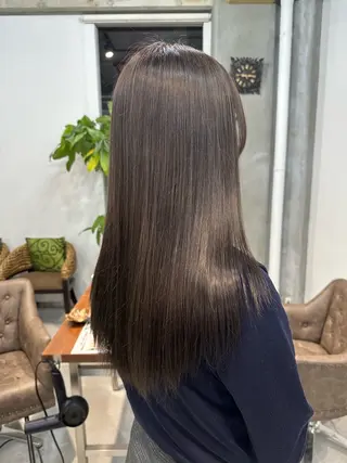 ロング カイリ /レイヤーカットのヘアスタイル