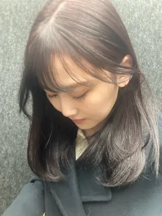 セミロング カラー suzuki yukoのヘアスタイル