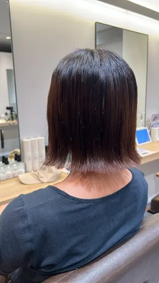 ミディアム ぱつっとボブ/Wカラ ー/ことこ🍒のヘアスタイル