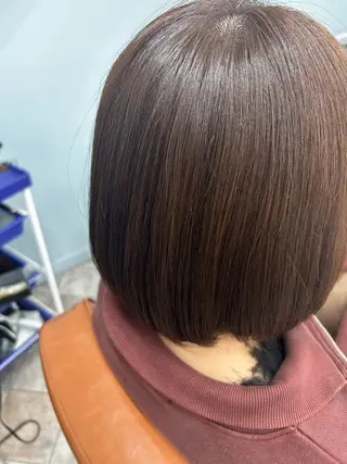 ショート カラー 雨とランプ所属・永木 楓のヘアスタイル
