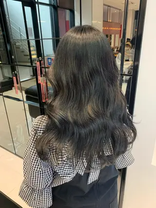 セミロング カラー ヘアアレンジ ハッシュカット/ 韓国ヘア☽⋰mahoのヘアスタイル