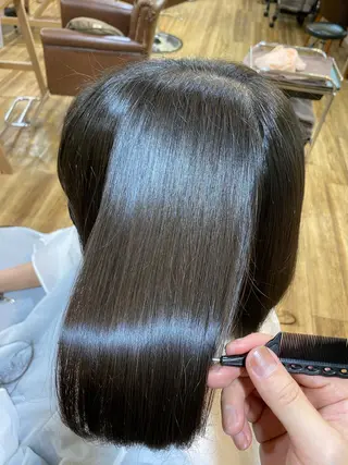 セミロング カラー 服部 樹季のヘアスタイル