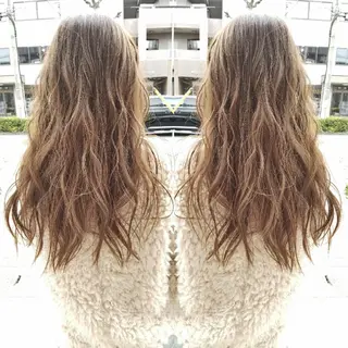 カラー ロング sky所属・くわやま まさきのヘアスタイル