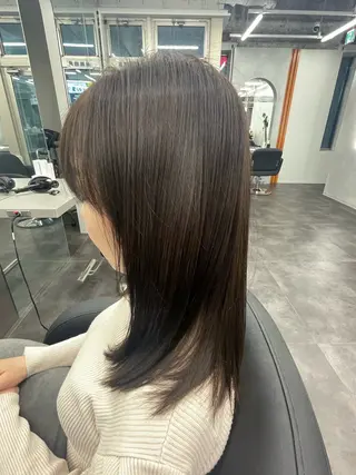 セミロング カラー いとう このみのヘアスタイル