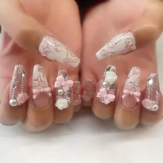 ネイル 🌈🐰 saki. m 🐰🌈のネイルデザイン