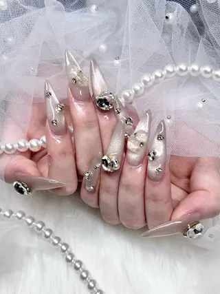 ネイル Lumo所属・めろち ちゃんのネイルデザイン