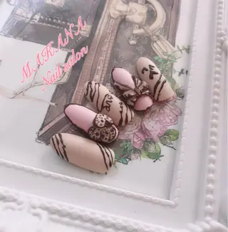 ネイル MAKANA所属・鈴木 ユニのネイルデザイン