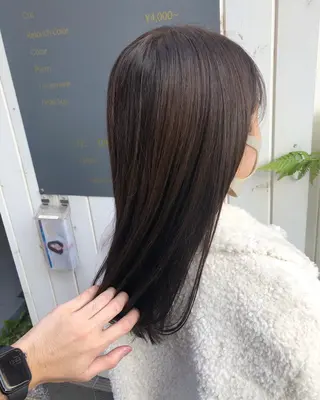 ロング カラー 細沼 葵のヘアスタイル