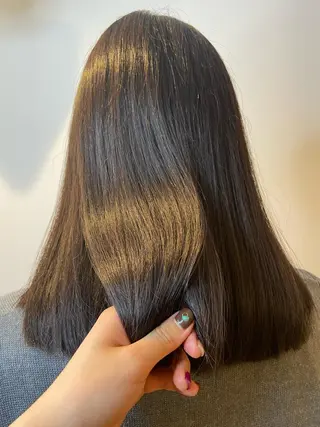 ミディアム カラー ayumi🦖/ ブリーチカラーのヘアスタイル