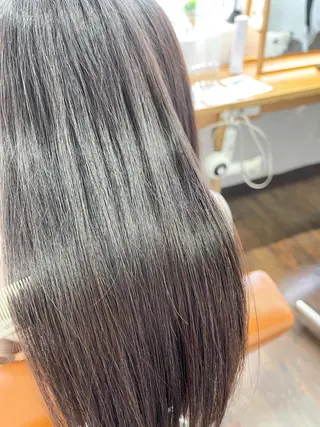 セミロング 髪質改善 suzukiのヘアスタイル
