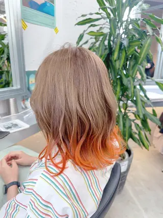 ミディアム カラー 岡野 静華のヘアスタイル