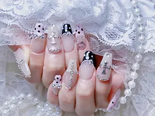 ネイル りんか🪽 ワンホンネイル🍬のネイルデザイン