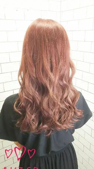 ロング カラー LUXBE GALLERY なんば駅前店所属・ラックスビーギャラリ ー AKICOのヘアスタイル