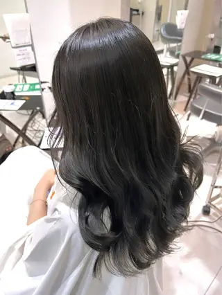 ロング カラー 稲田 里菜のヘアスタイル