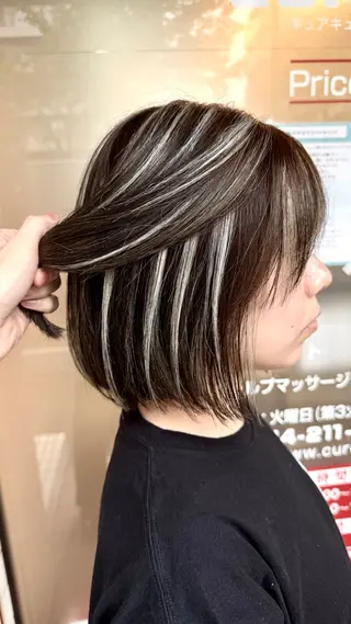 ショート カラー Cure2所属・🌈白いハイライト 🌈 🐶ノザワ🐶のヘアスタイル